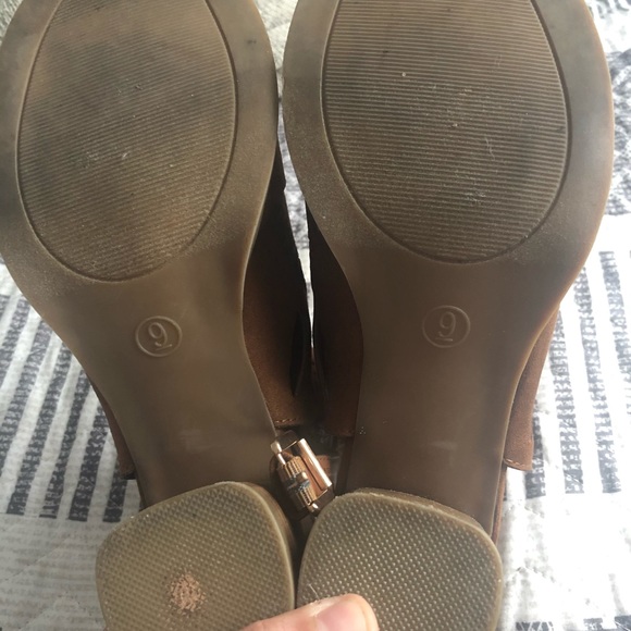 Tan booties - Picture 4 of 4